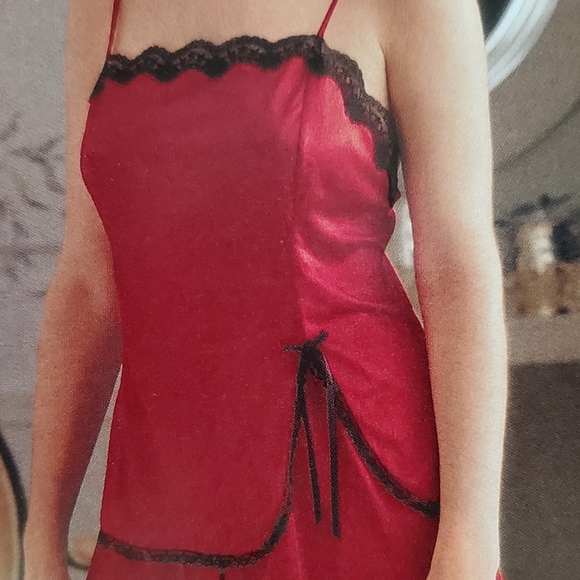 Petra Fashions Other - 2 pc red cami and tap pant with black lace trim lingerie Med NWT